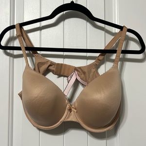 Victoria Secret - Body by Victoria Lightly Lined Demi Bra